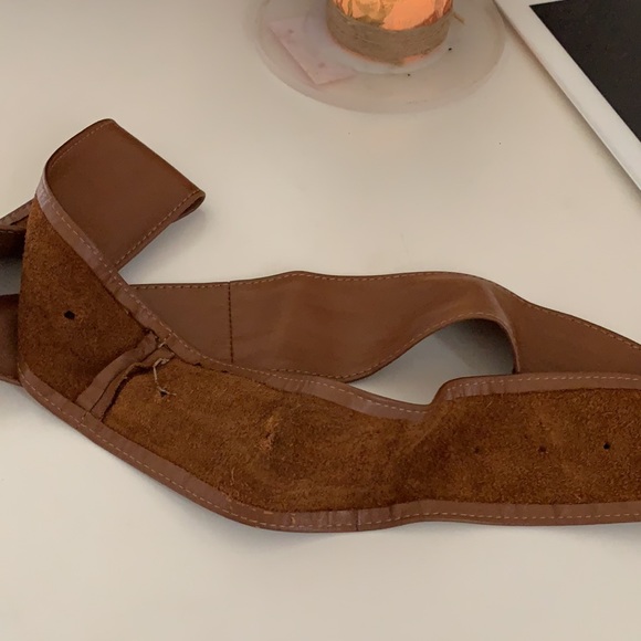 Promod brown wide belt. Leather. Hardly used. Can wear it in both directions! - Picture 6 of 8